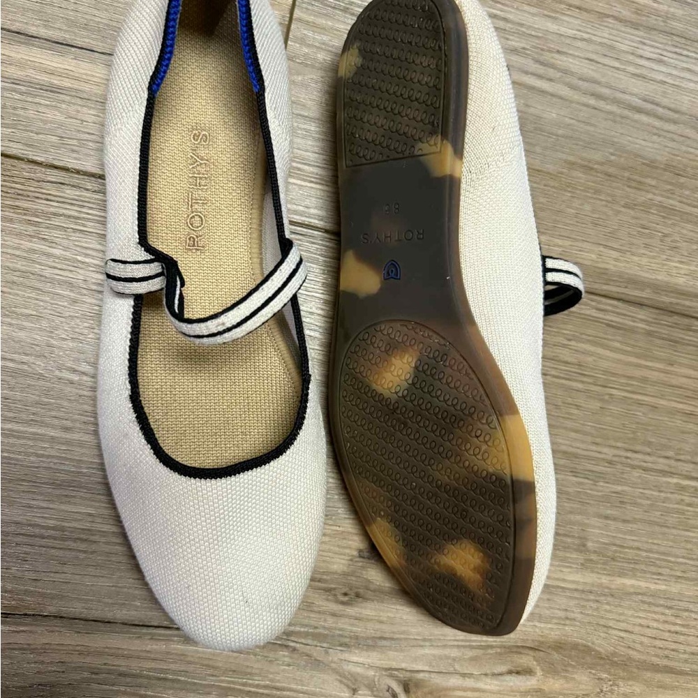 Stylish White Mary Jane Flats - Picture 6 of 7
